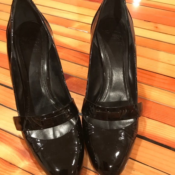 Burberry Mary Jane Heels - Picture 1 of 4